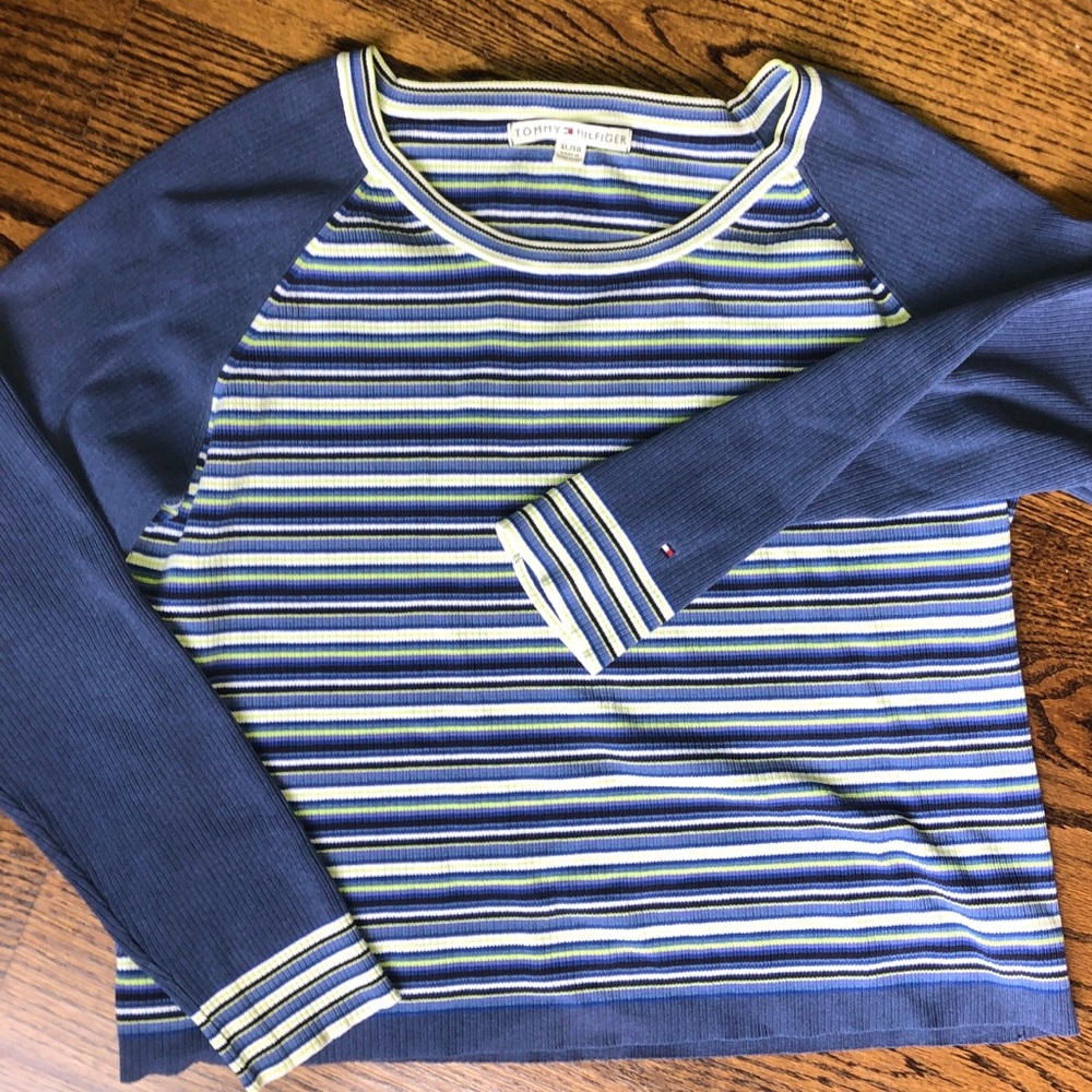 Like New Tommy Hilfiger LW Raglan Sweater, X-Large